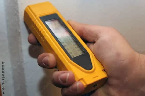 Feuchtigkeit in der Wand messen in Passau - Nachhaltig sanieren